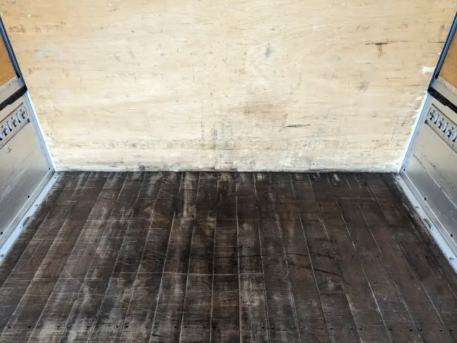 いすゞ フォワード 2PG-FRR90S2(2WD)の写真16