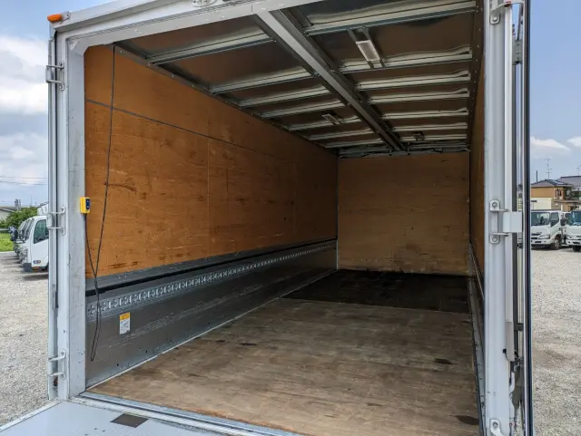 いすゞ フォワード 2PG-FRR90S2(2WD)の写真20