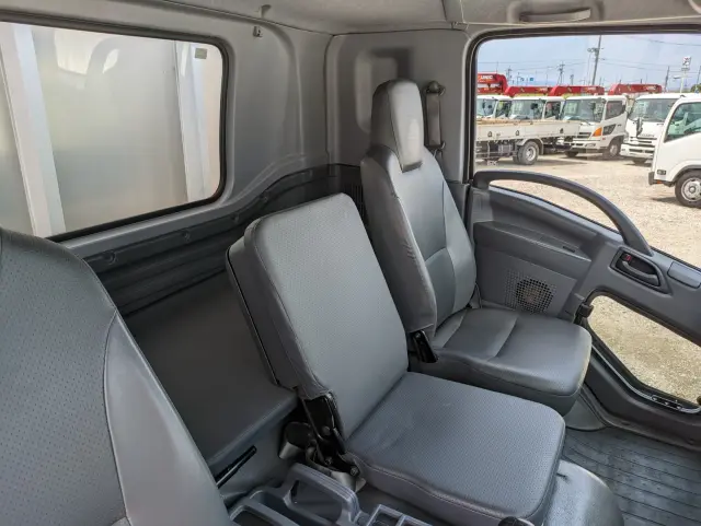 いすゞ フォワード 2PG-FRR90S2(2WD)の写真41