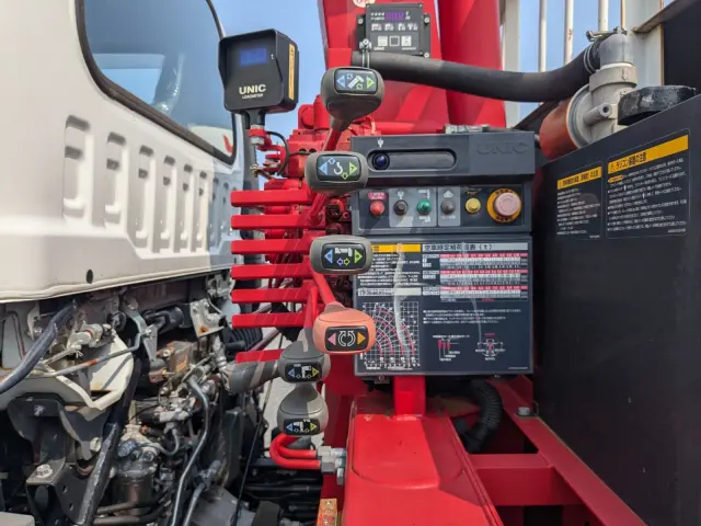 いすゞ フォワード 2PG-FRR90S1(2WD)の写真22