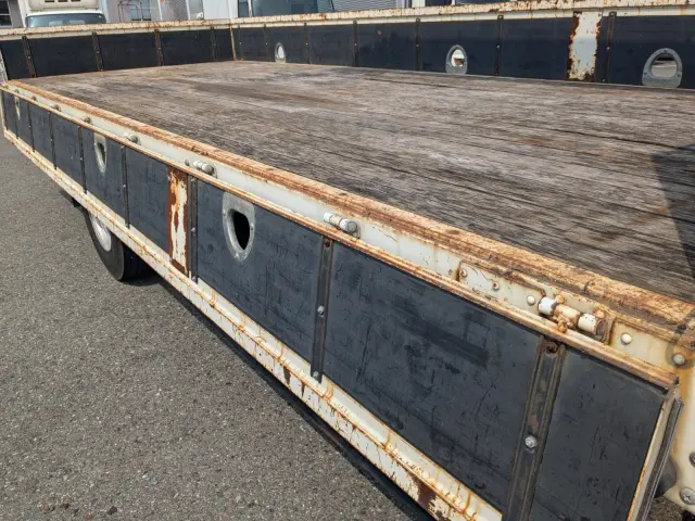 いすゞ フォワード 2PG-FRR90S1(2WD)の写真32