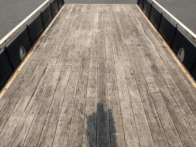 いすゞ フォワード 2PG-FRR90S1(2WD)の写真14