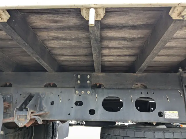 いすゞ フォワード 2PG-FRR90S1(2WD)の写真15