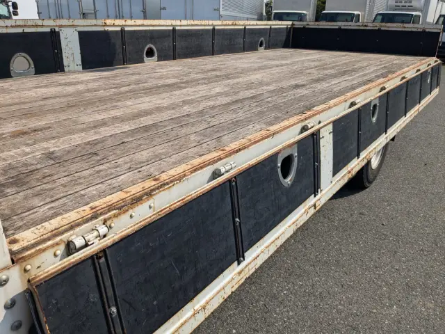 いすゞ フォワード 2PG-FRR90S1(2WD)の写真18