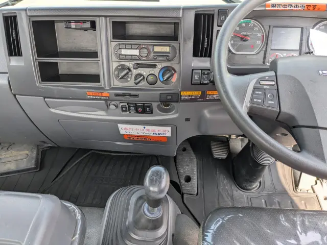 いすゞ フォワード 2PG-FRR90S1(2WD)の写真40