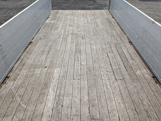 いすゞ フォワード TKG-FRR90S1(2WD)の写真15