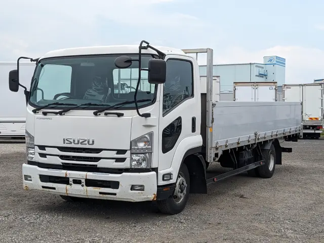 いすゞ フォワード TKG-FRR90S1(2WD)の写真1