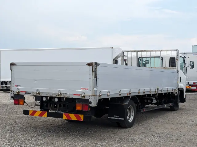 いすゞ フォワード TKG-FRR90S1(2WD)の写真4