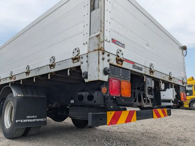 いすゞ フォワード TKG-FRR90S1(2WD)の写真8