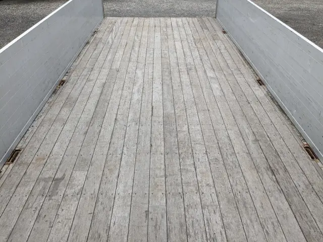 いすゞ フォワード TKG-FRR90S1(2WD)の写真14