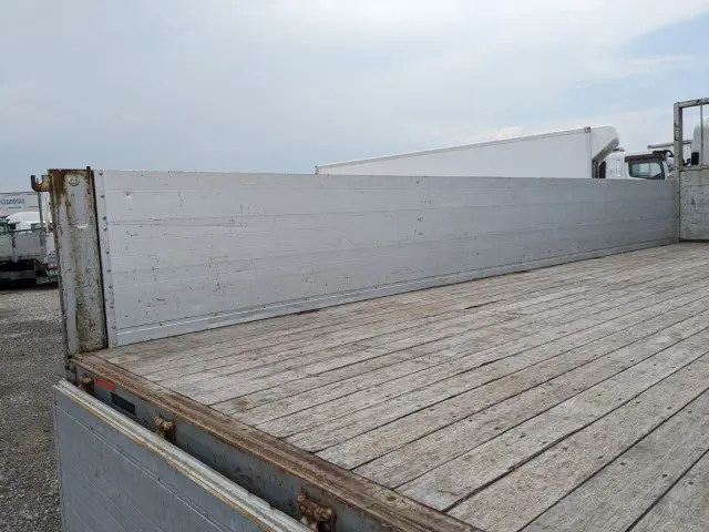 いすゞ フォワード TKG-FRR90S1(2WD)の写真16