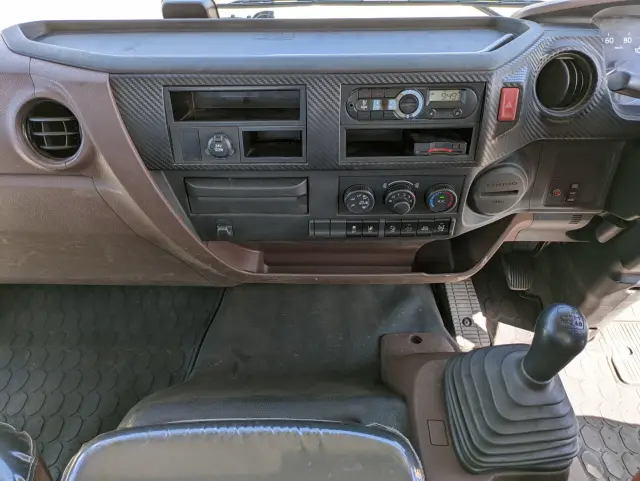 日野 レンジャー 2KG-FC2ABA(2WD)の写真38