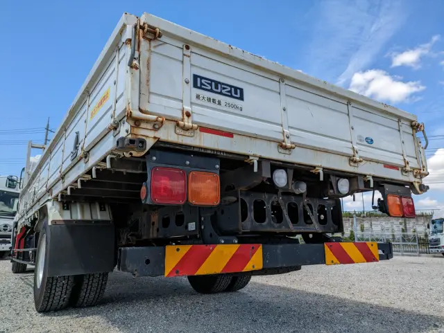 いすゞ フォワード 2PG-FRR90S1(2WD)の写真7