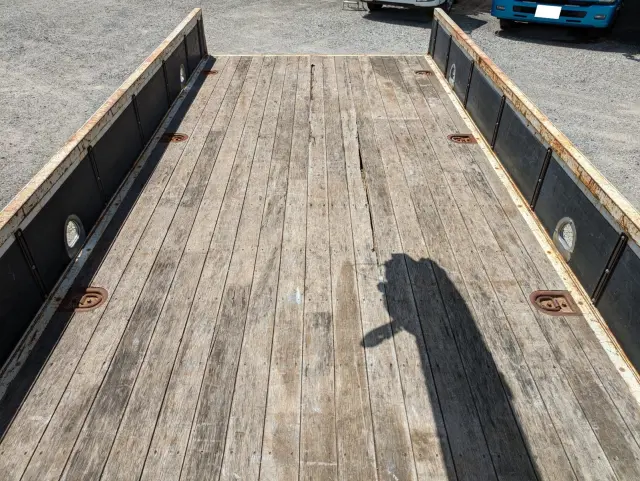 いすゞ フォワード 2PG-FRR90S1(2WD)の写真15