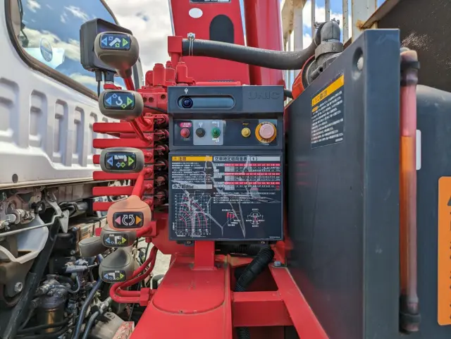 いすゞ フォワード 2PG-FRR90S1(2WD)の写真22