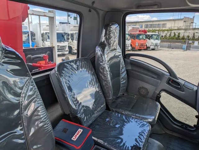 いすゞ フォワード 2PG-FRR90S1(2WD)の写真37