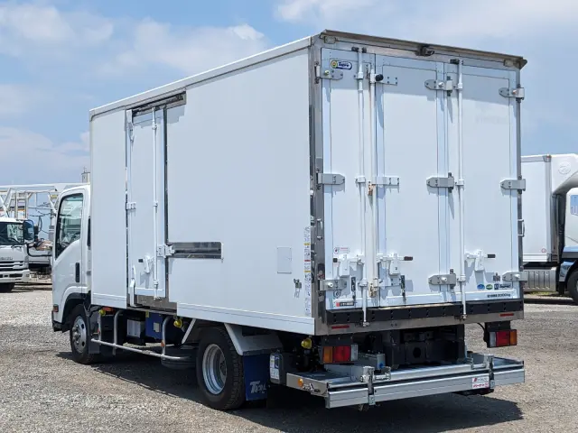 いすゞ エルフ TPG-NPR85AN(2WD)の写真4