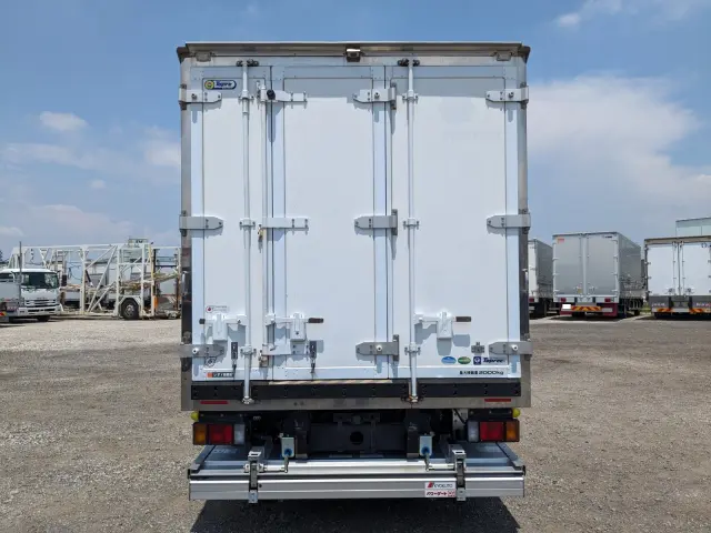 いすゞ エルフ TPG-NPR85AN(2WD)の写真6