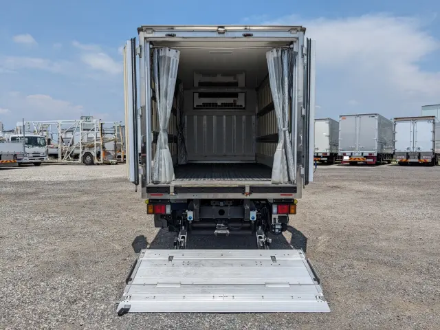 いすゞ エルフ TPG-NPR85AN(2WD)の写真11