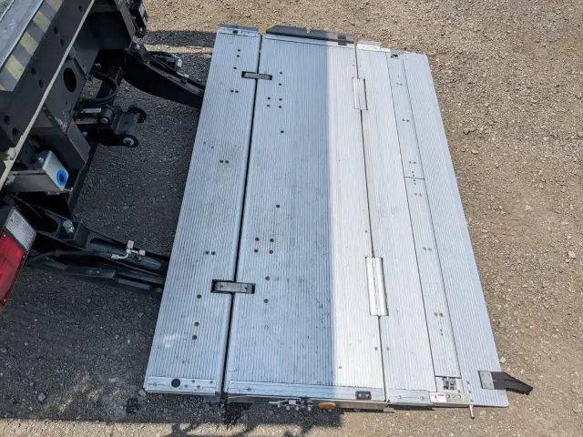 いすゞ エルフ TPG-NPR85AN(2WD)の写真12