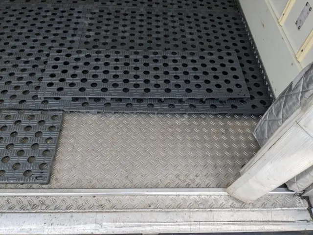 いすゞ エルフ TPG-NPR85AN(2WD)の写真17