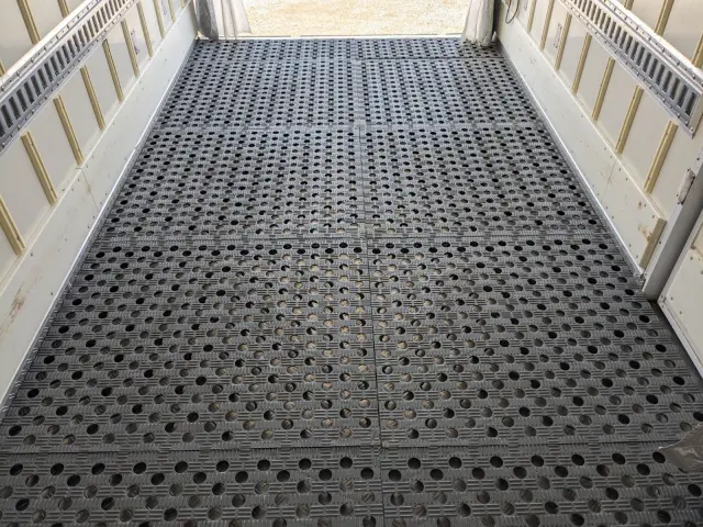 いすゞ エルフ TPG-NPR85AN(2WD)の写真22