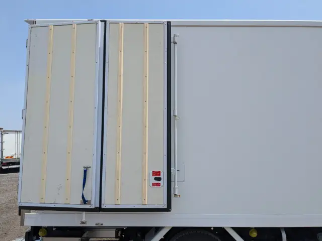 いすゞ エルフ TPG-NPR85AN(2WD)の写真34