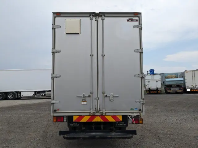 いすゞ エルフ TPG-NPR85AN(2WD)の写真6