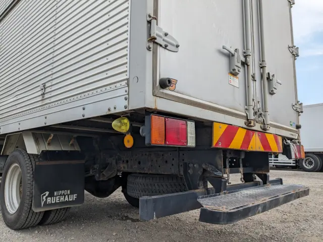 いすゞ エルフ TPG-NPR85AN(2WD)の写真9