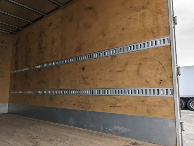 いすゞ エルフ TPG-NPR85AN(2WD)の写真20