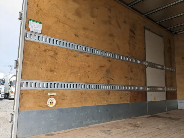 いすゞ エルフ TPG-NPR85AN(2WD)の写真21