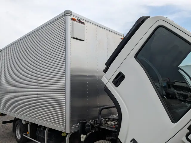 いすゞ エルフ TPG-NPR85AN(2WD)の写真45