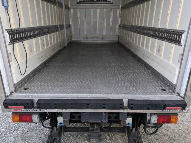 日野 デュトロ TPG-XZU712M(2WD)の写真12