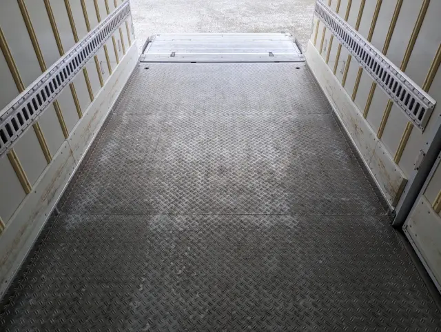 日野 デュトロ TPG-XZU712M(2WD)の写真18