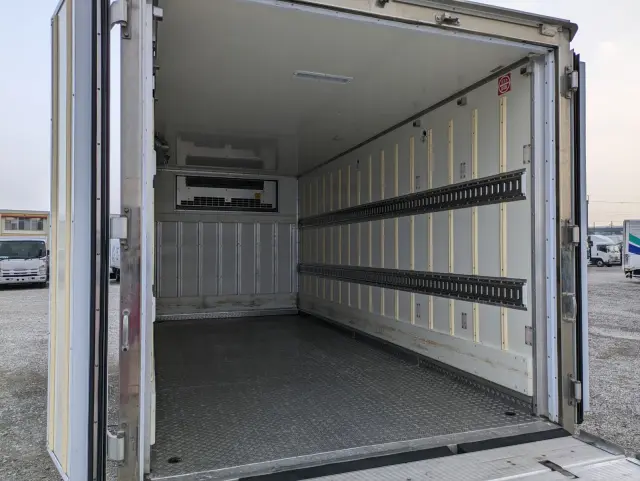 日野 デュトロ TPG-XZU712M(2WD)の写真19