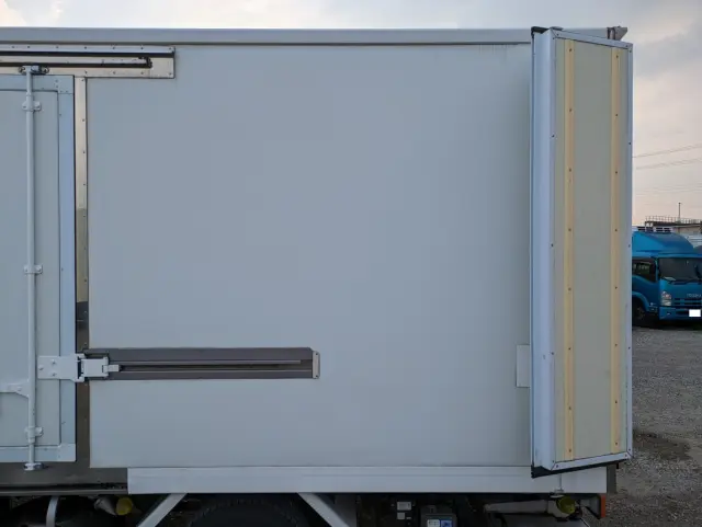 日野 デュトロ TPG-XZU712M(2WD)の写真21