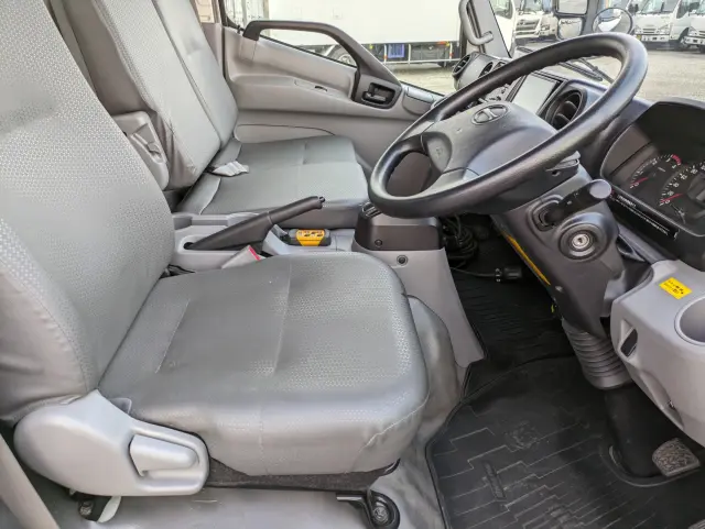 日野 デュトロ TPG-XZU712M(2WD)の写真38