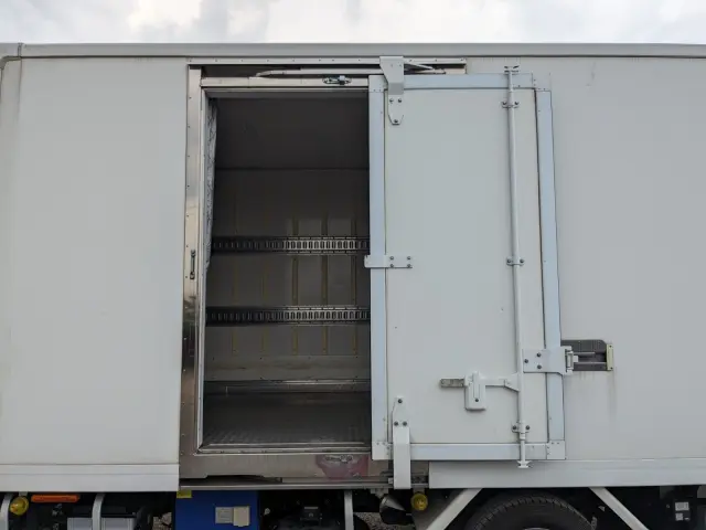 日野 デュトロ TPG-XZU712M(2WD)の写真29