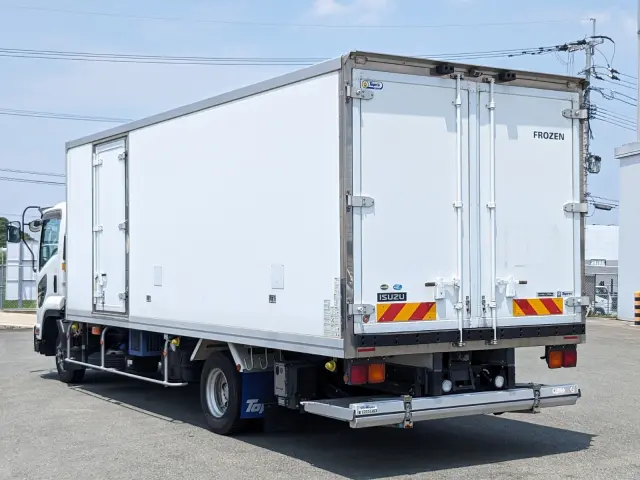 いすゞ フォワード 2PG-FRR90S2(2WD)の写真4