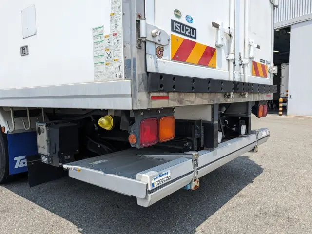 いすゞ フォワード 2PG-FRR90S2(2WD)の写真6