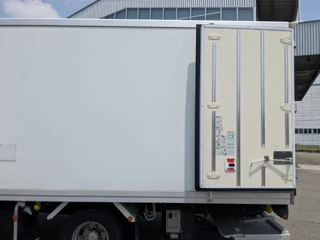 いすゞ フォワード 2PG-FRR90S2(2WD)の写真10