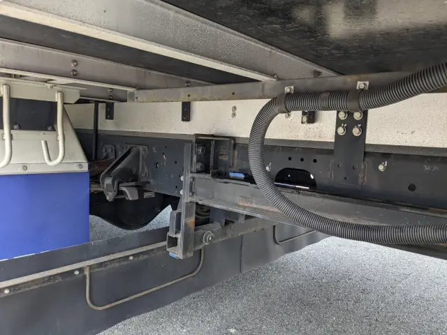 いすゞ フォワード 2PG-FRR90S2(2WD)の写真11