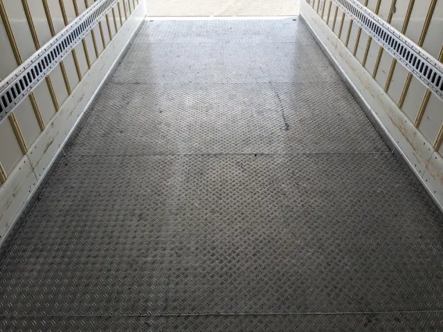 いすゞ フォワード 2PG-FRR90S2(2WD)の写真26