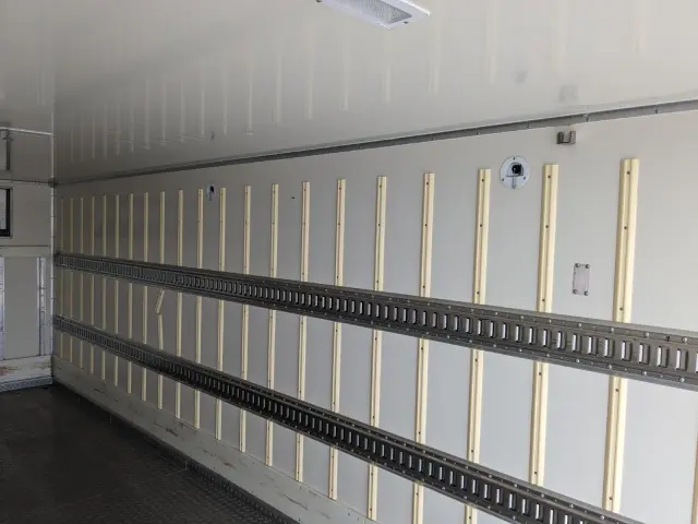 いすゞ フォワード 2PG-FRR90S2(2WD)の写真27