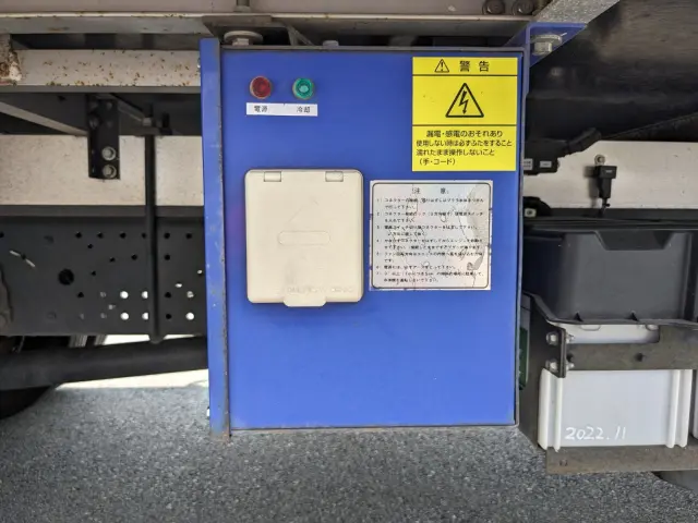 いすゞ フォワード 2PG-FRR90S2(2WD)の写真31