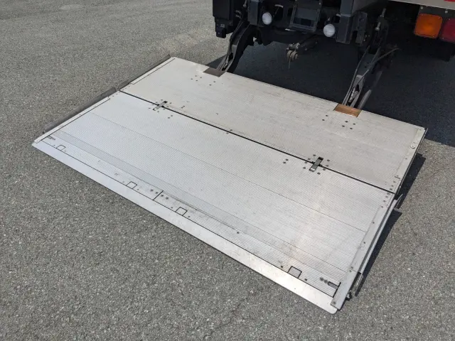 いすゞ フォワード 2PG-FRR90S2(2WD)の写真35