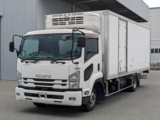 いすゞ フォワード 2PG-FRR90S2(2WD)の写真1