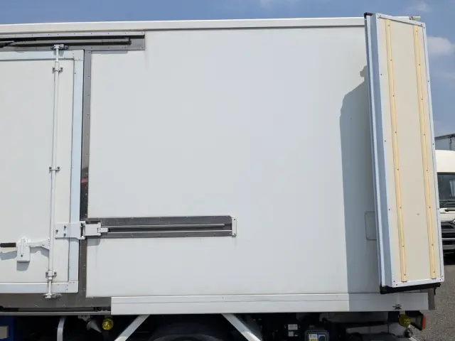 日野 デュトロ TPG-XZU712M(2WD)の写真22