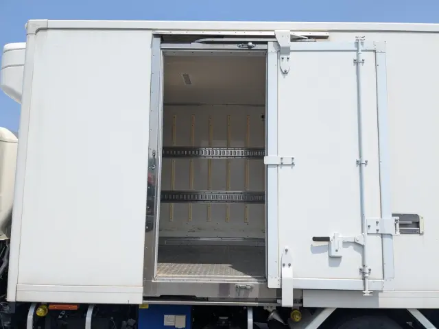 日野 デュトロ TPG-XZU712M(2WD)の写真27