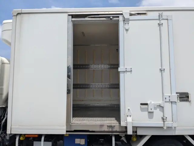 日野 デュトロ TPG-XZU712M(2WD)の写真27